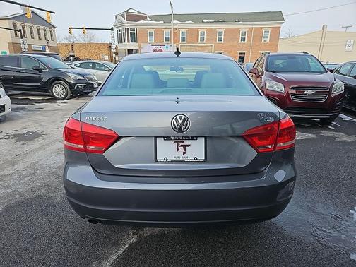 2015 Volkswagen Passat 1.8T S
