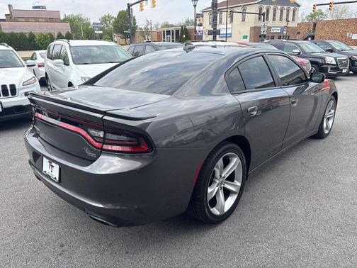 Granite Crystal Metallic Clearcoat 2017 Dodge Charger SXT