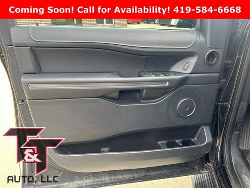Black 2022 Ford Expedition Max XLT