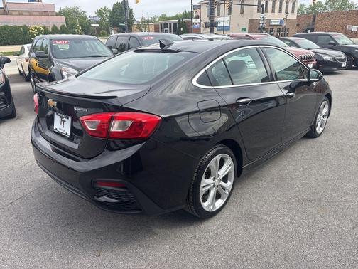 Mosaic Black Metallic 2018 Chevrolet Cruze Premier