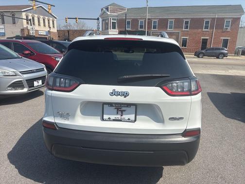 Bright White Clearcoat 2019 Jeep Cherokee Latitude Plus