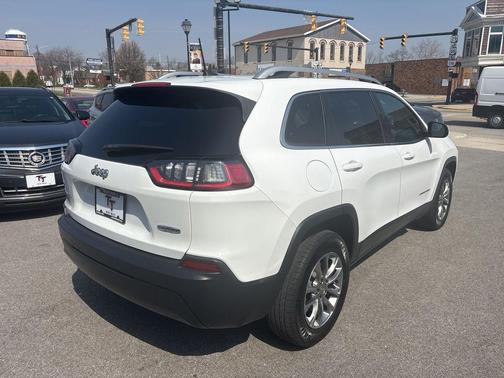 Bright White Clearcoat 2019 Jeep Cherokee Latitude Plus