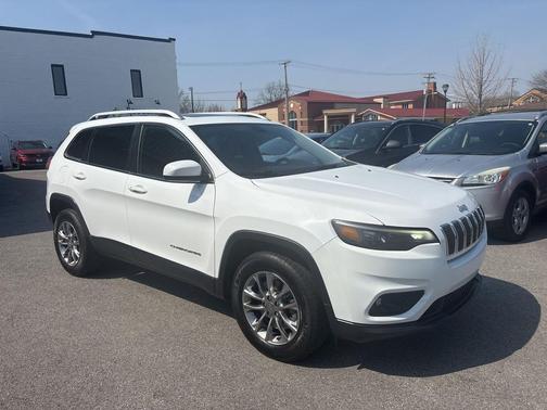 Bright White Clearcoat 2019 Jeep Cherokee Latitude Plus