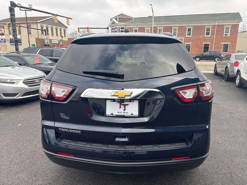 2017 Chevrolet Traverse LS