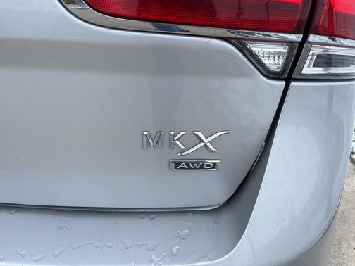 2014 Lincoln MKX Base