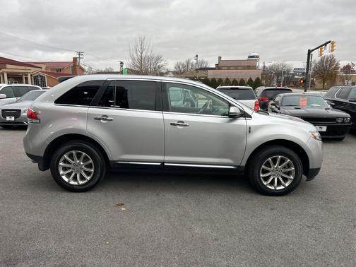 2014 Lincoln MKX Base