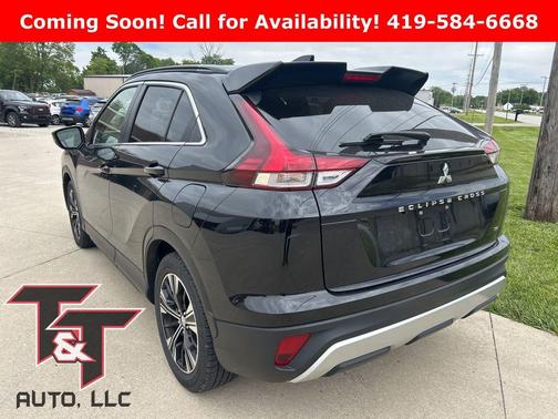 Labrador Black Pearl 2022 Mitsubishi Eclipse Cross