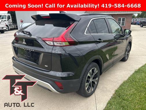 Labrador Black Pearl 2022 Mitsubishi Eclipse Cross