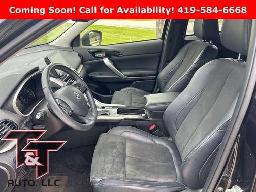 Labrador Black Pearl 2022 Mitsubishi Eclipse Cross