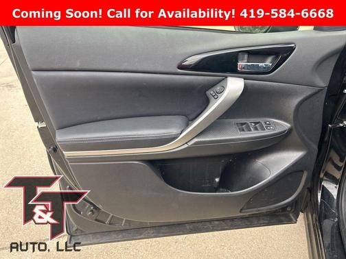 Labrador Black Pearl 2022 Mitsubishi Eclipse Cross