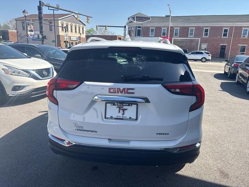 Summit White 2021 GMC Terrain SLT