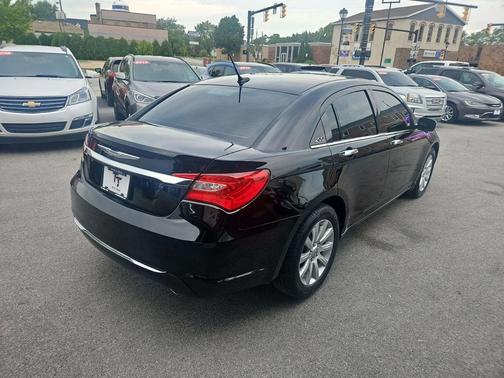 Black Clearcoat 2013 Chrysler 200 Limited