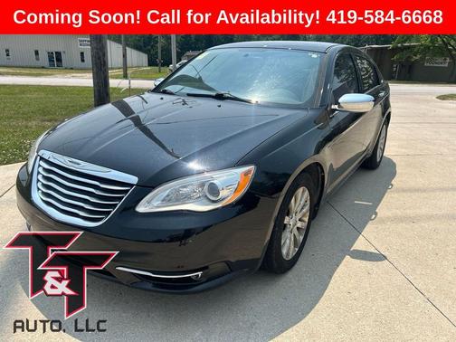 Black Clearcoat 2013 Chrysler 200 Limited