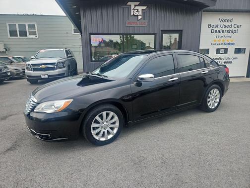 Black Clearcoat 2013 Chrysler 200 Limited