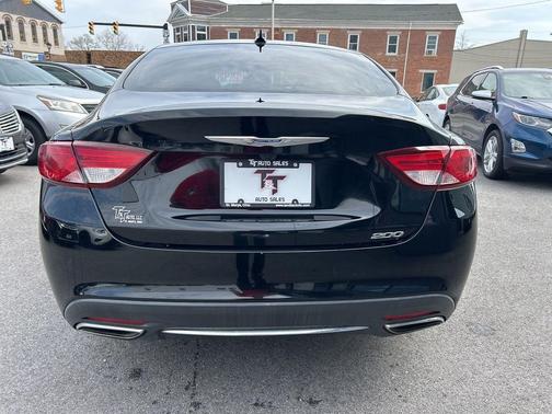 2017 Chrysler 200 Limited