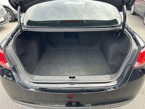 2017 Chrysler 200 Limited