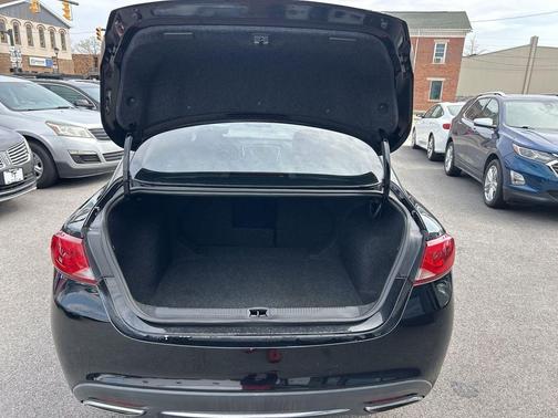 2017 Chrysler 200 Limited