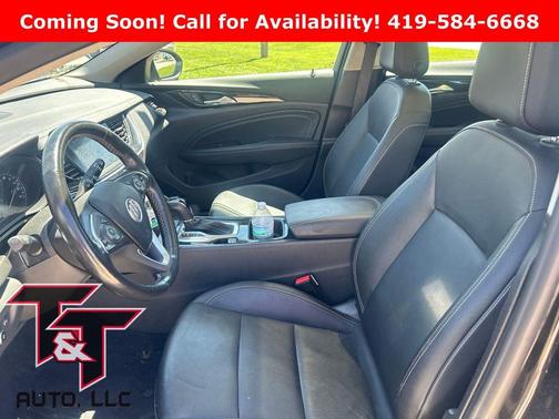 Ebony Twilight Metallic 2019 Buick Regal TourX Essence