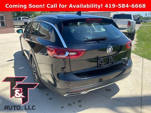 Ebony Twilight Metallic 2019 Buick Regal TourX Essence