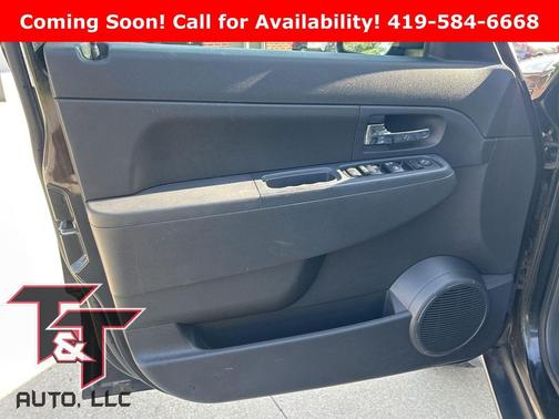 Brilliant Black Crystal Pearlcoat 2012 Jeep Liberty Sport