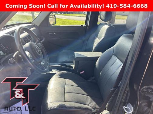 Brilliant Black Crystal Pearlcoat 2012 Jeep Liberty Sport