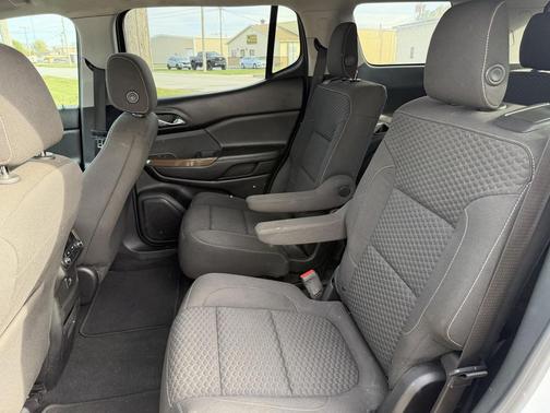 2018 GMC Acadia SLE-2