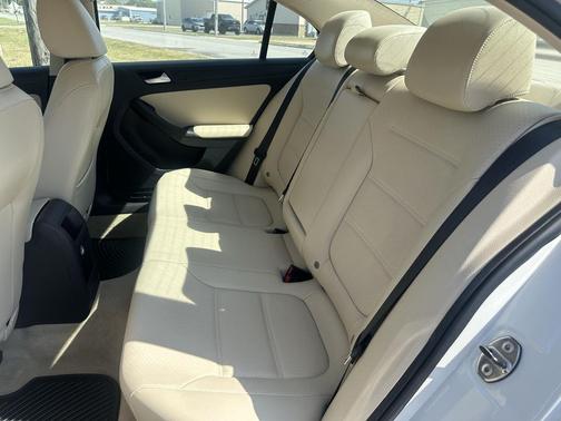2014 Volkswagen Jetta Auto SE
