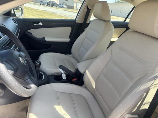 2014 Volkswagen Jetta Auto SE