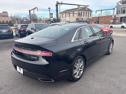 2016 Lincoln MKZ Base