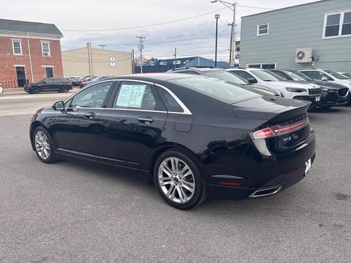 2016 Lincoln MKZ Base