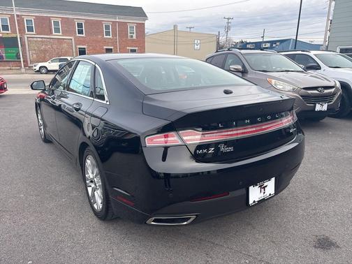 2016 Lincoln MKZ Base