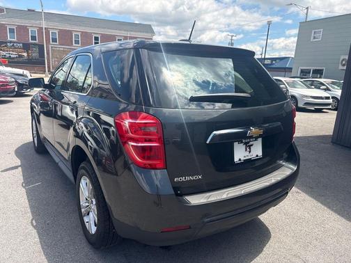 Nightfall Gray Metallic 2017 Chevrolet Equinox LS
