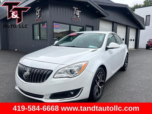 Summit White 2017 Buick Regal Turbo Sport Touring