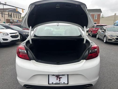 Summit White 2017 Buick Regal Turbo Sport Touring
