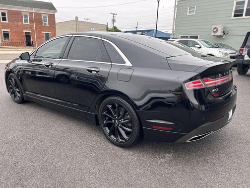 Black Metallic 2020 Lincoln MKZ Reserve