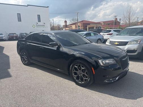 2018 Chrysler 300 S