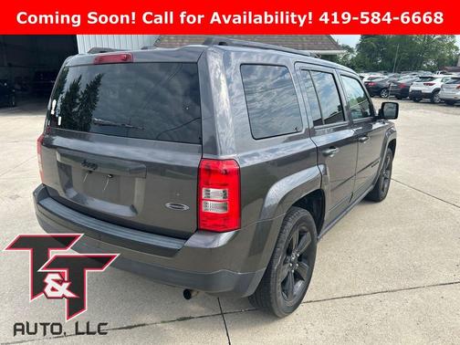 Granite Crystal Metallic Clearcoat 2014 Jeep Patriot Sport