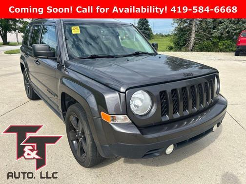 Granite Crystal Metallic Clearcoat 2014 Jeep Patriot Sport