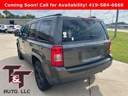 Granite Crystal Metallic Clearcoat 2014 Jeep Patriot Sport
