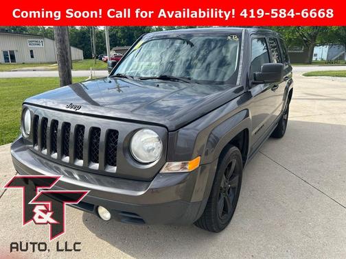 Granite Crystal Metallic Clearcoat 2014 Jeep Patriot Sport