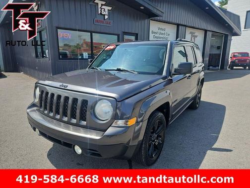 Granite Crystal Metallic Clearcoat 2014 Jeep Patriot Sport