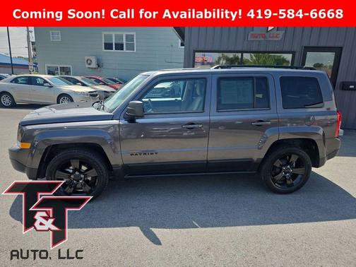 Granite Crystal Metallic Clearcoat 2014 Jeep Patriot Sport