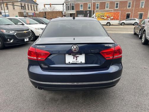 2015 Volkswagen Passat 1.8T Auto SEL Premium