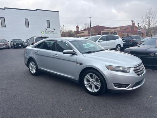 2016 Ford Taurus SEL