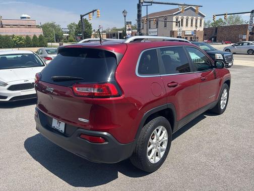 Deep Cherry Red Crystal Pearlcoat 2016 Jeep Cherokee Latitude