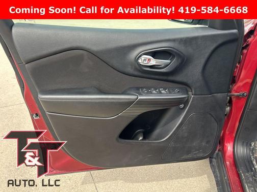 Deep Cherry Red Crystal Pearlcoat 2016 Jeep Cherokee Latitude