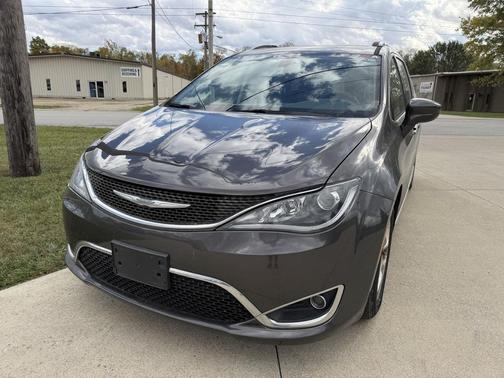 2018 Chrysler Pacifica Touring-L Plus