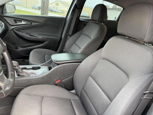 2021 Chevrolet Malibu FWD RS