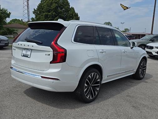 2025 Volvo XC90 B5 Ultra 6-Seater
