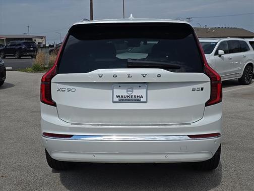 2025 Volvo XC90 B5 Ultra 6-Seater